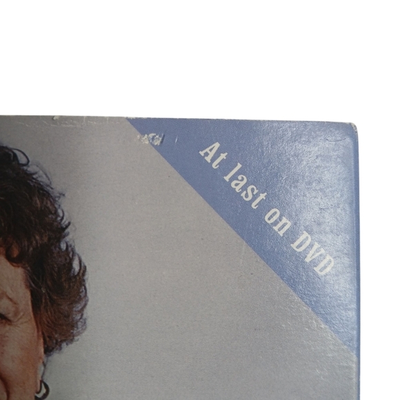 Julia Child The Way to Cook 2 Disc DVD Set with Recipe Booklet 2009 Box Set - Picture 6 of 8